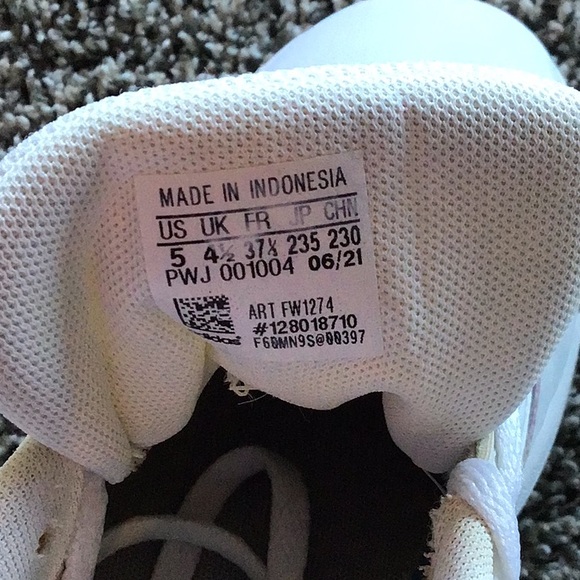 ADIDAS Grand Court Iridescent stripe women’s size 7 (kids size 5) - Picture 4 of 7